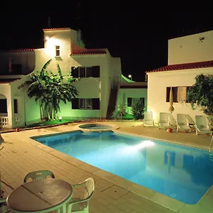 Gasthof Dona Ana Garden, Lagos