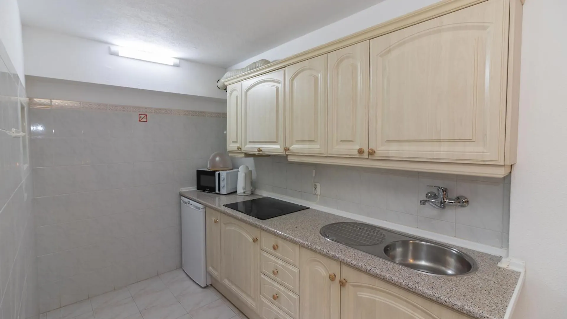 Bed and Breakfast Bb Dona Ana Lagos