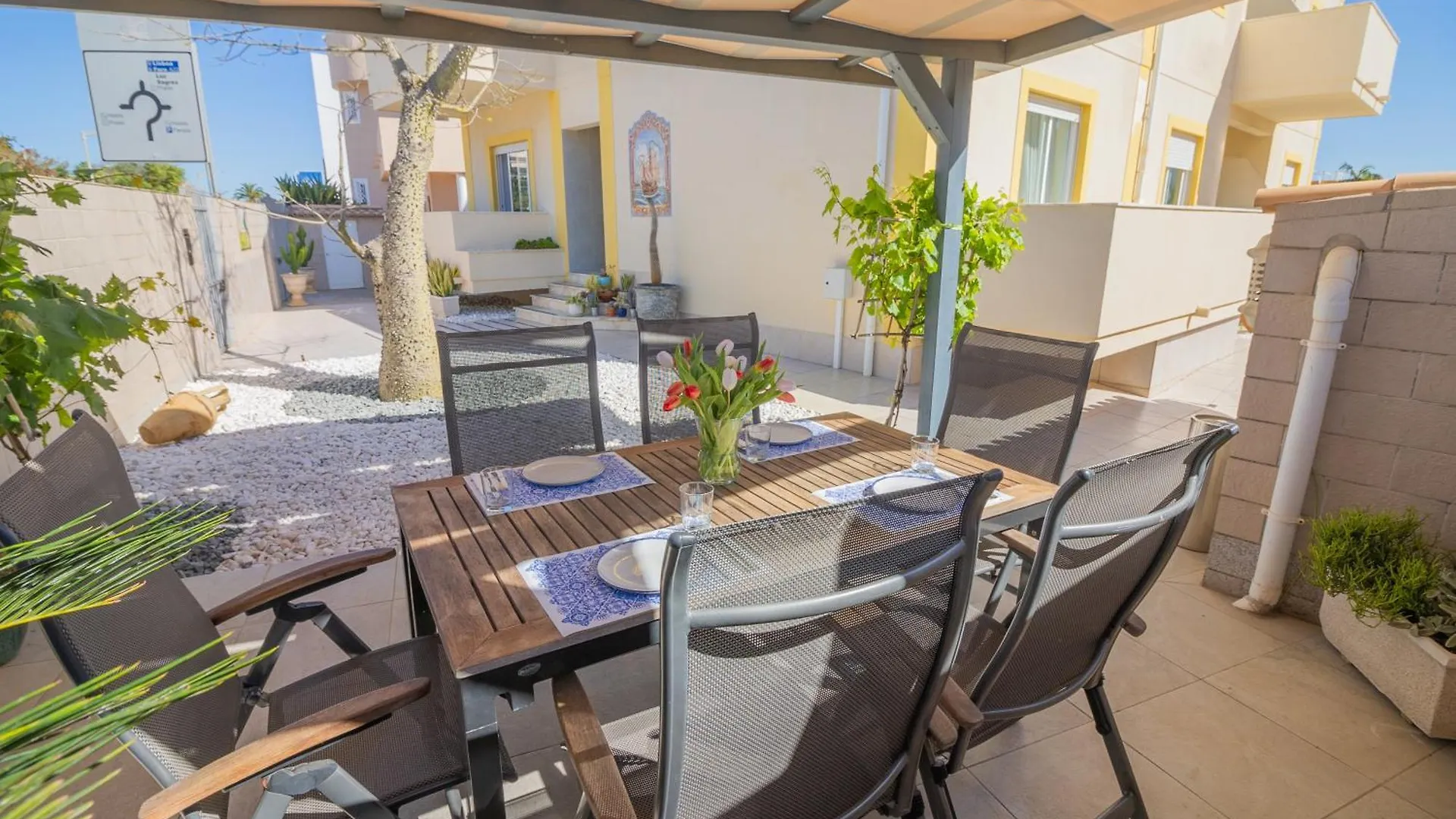 Bb Dona Ana Bed & Breakfast Lagos